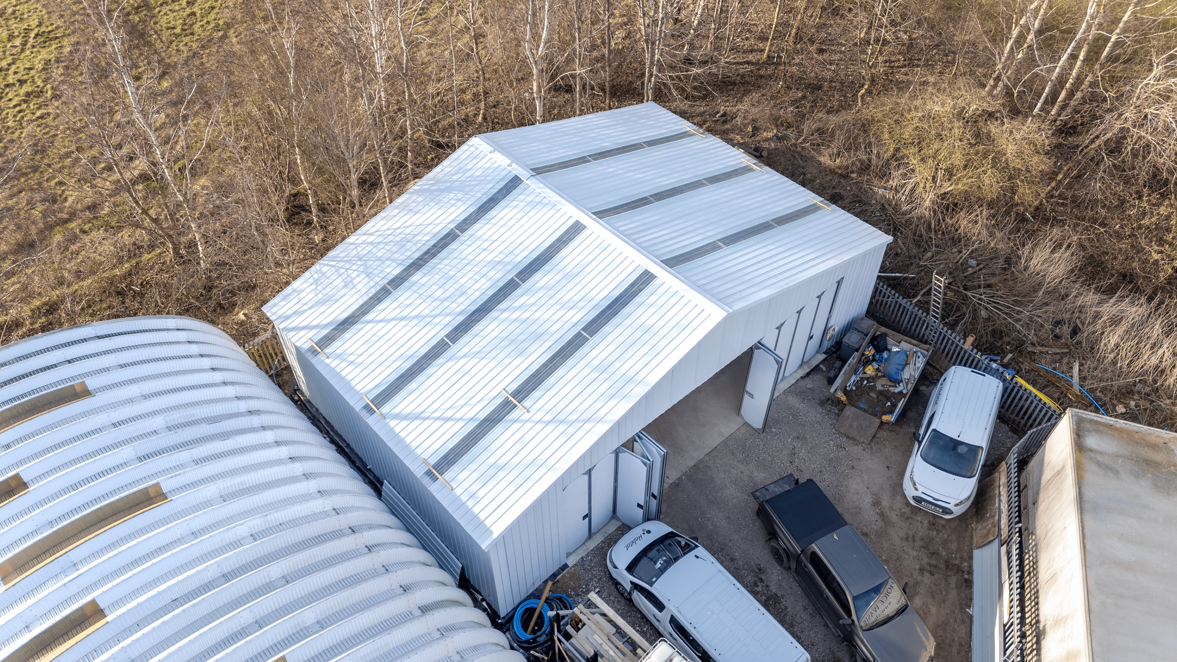 Stalowy hangar lotniczy