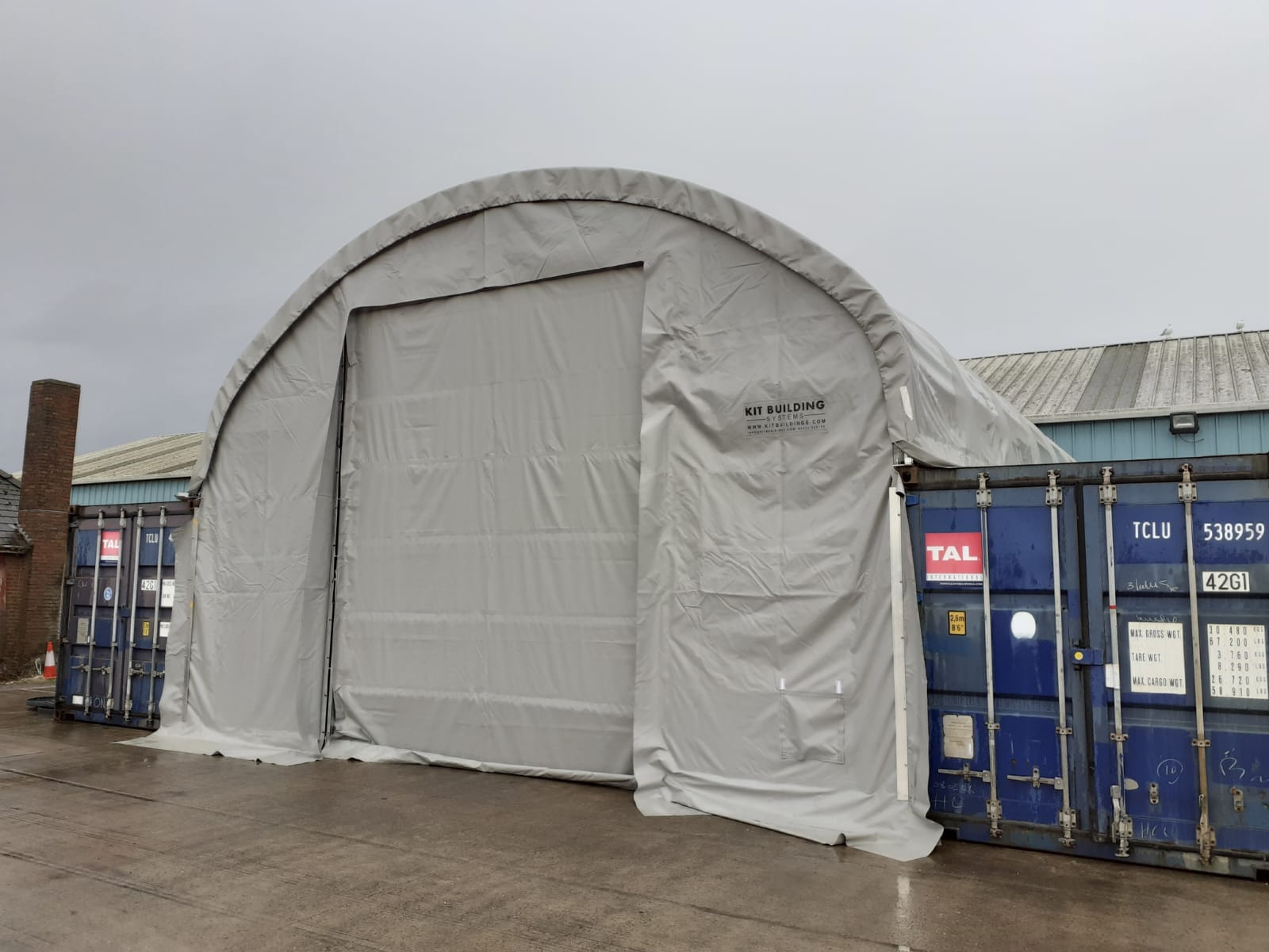 Zadaszenia kontenerowe — 12 m x 6 m x 4,5 m (40 stóp x 20 stóp x 15 stóp)