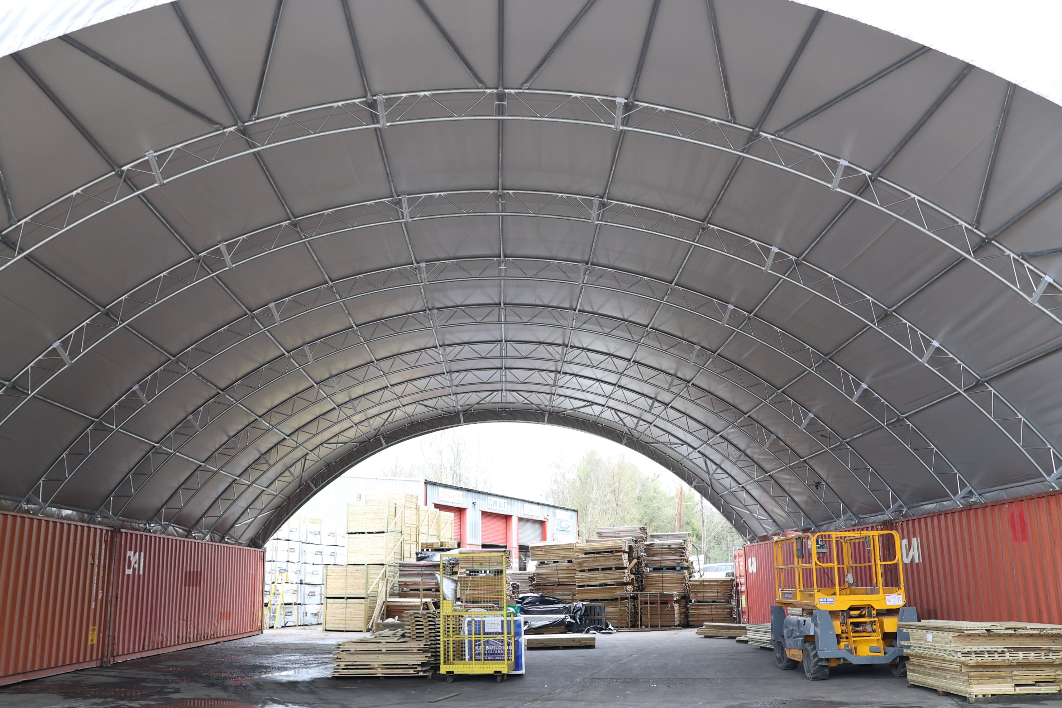 Schowek Kontenerowy - 60ft x 80ft x 20ft (18m x 24.3m x 6m)