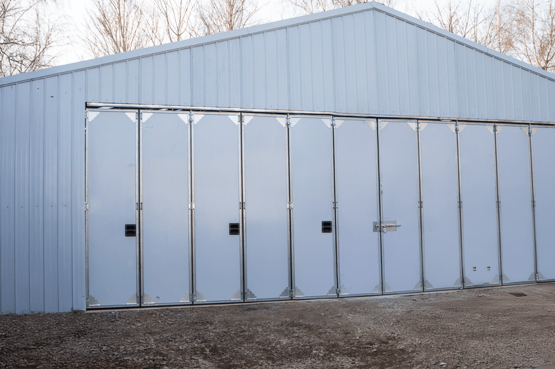 Stalowy hangar lotniczy