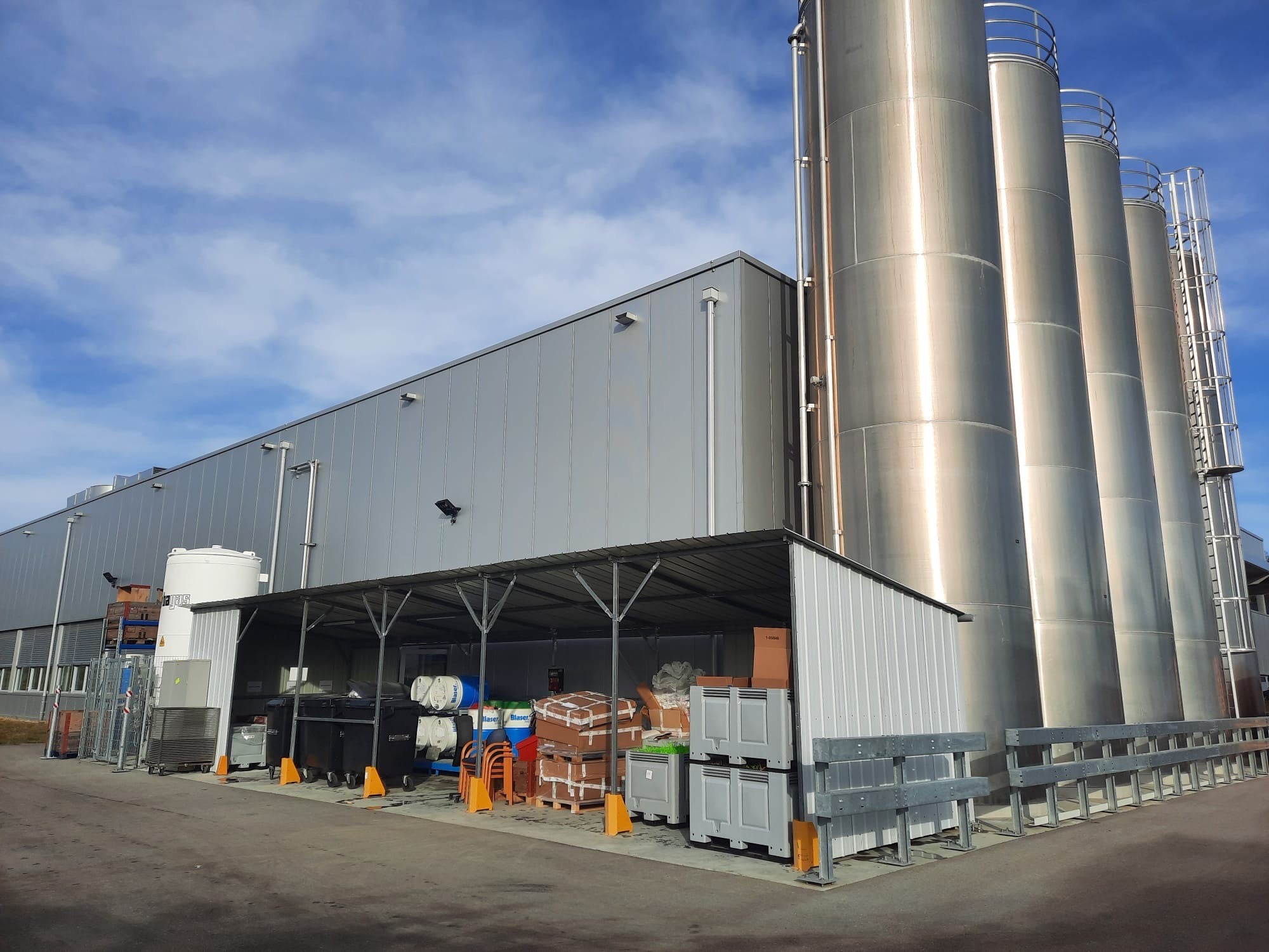 Stalowe schrony polowe